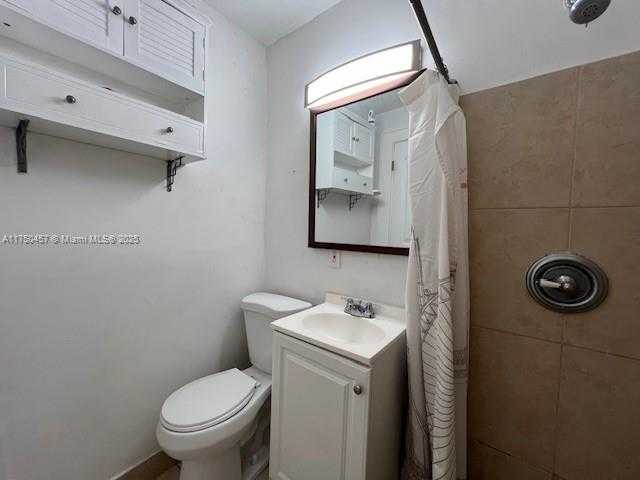 Small Image of 642 MICHIGAN AVE #14, Miami Beach Number 9