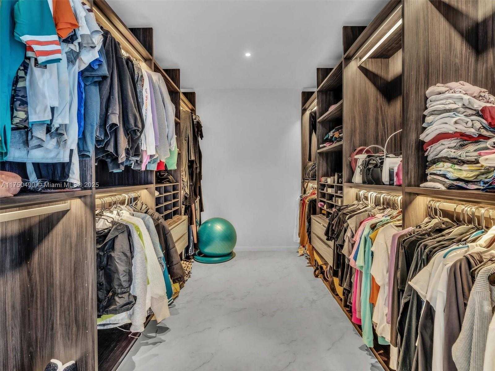 Small Image of 2000 SOUTH OCEAN DR #29B, Hallandale Beach Number 20