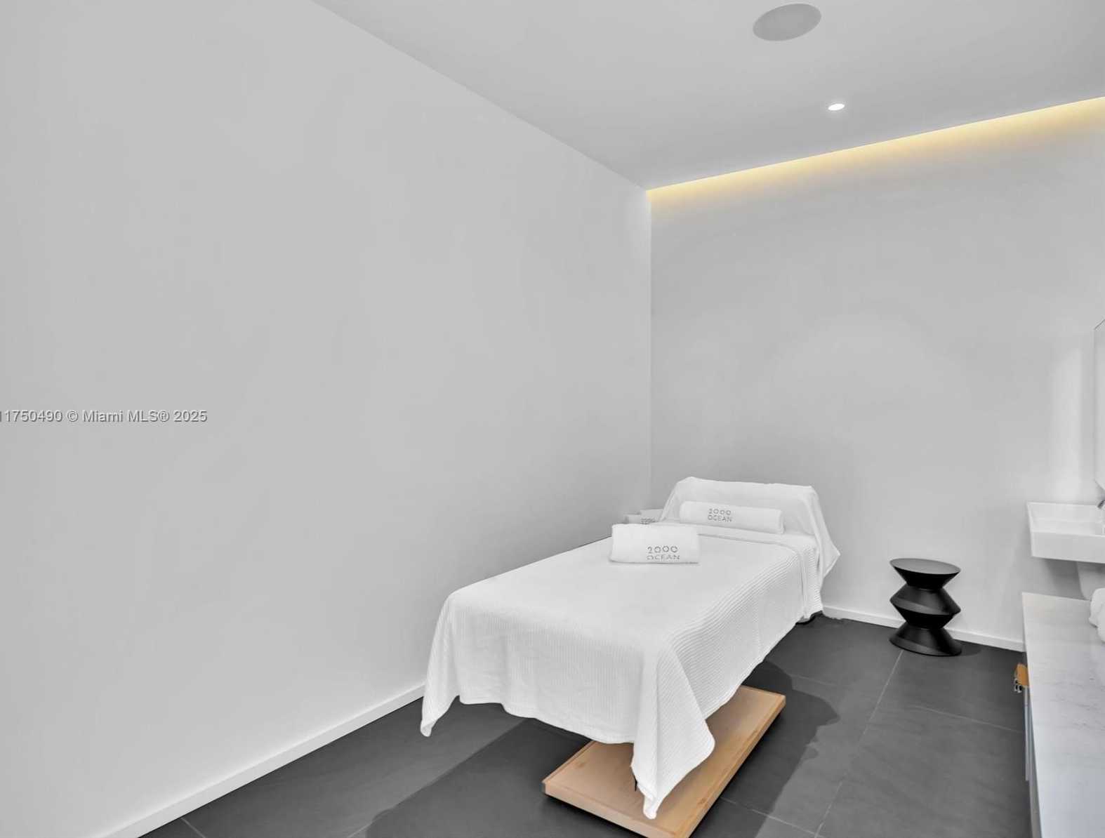 Small Image of 2000 SOUTH OCEAN DR #29B, Hallandale Beach Number 36