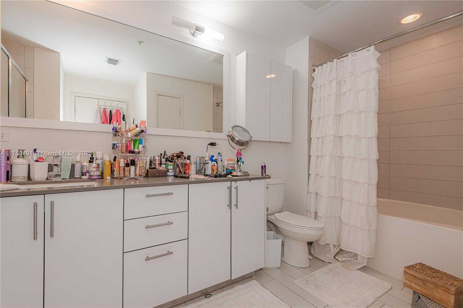 Small Image of 999 SOUTH WEST 1ST AVE #3112, Miami Number 15