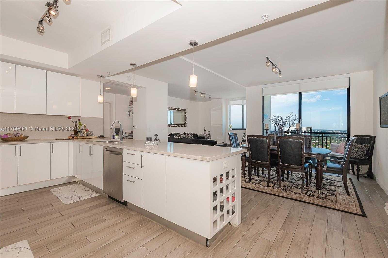 Small Image of 999 SOUTH WEST 1ST AVE #3112, Miami Number 3