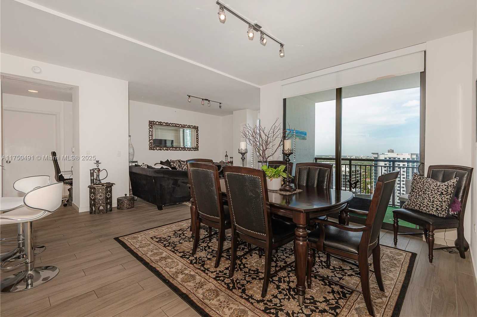 Small Image of 999 SOUTH WEST 1ST AVE #3112, Miami Number 7