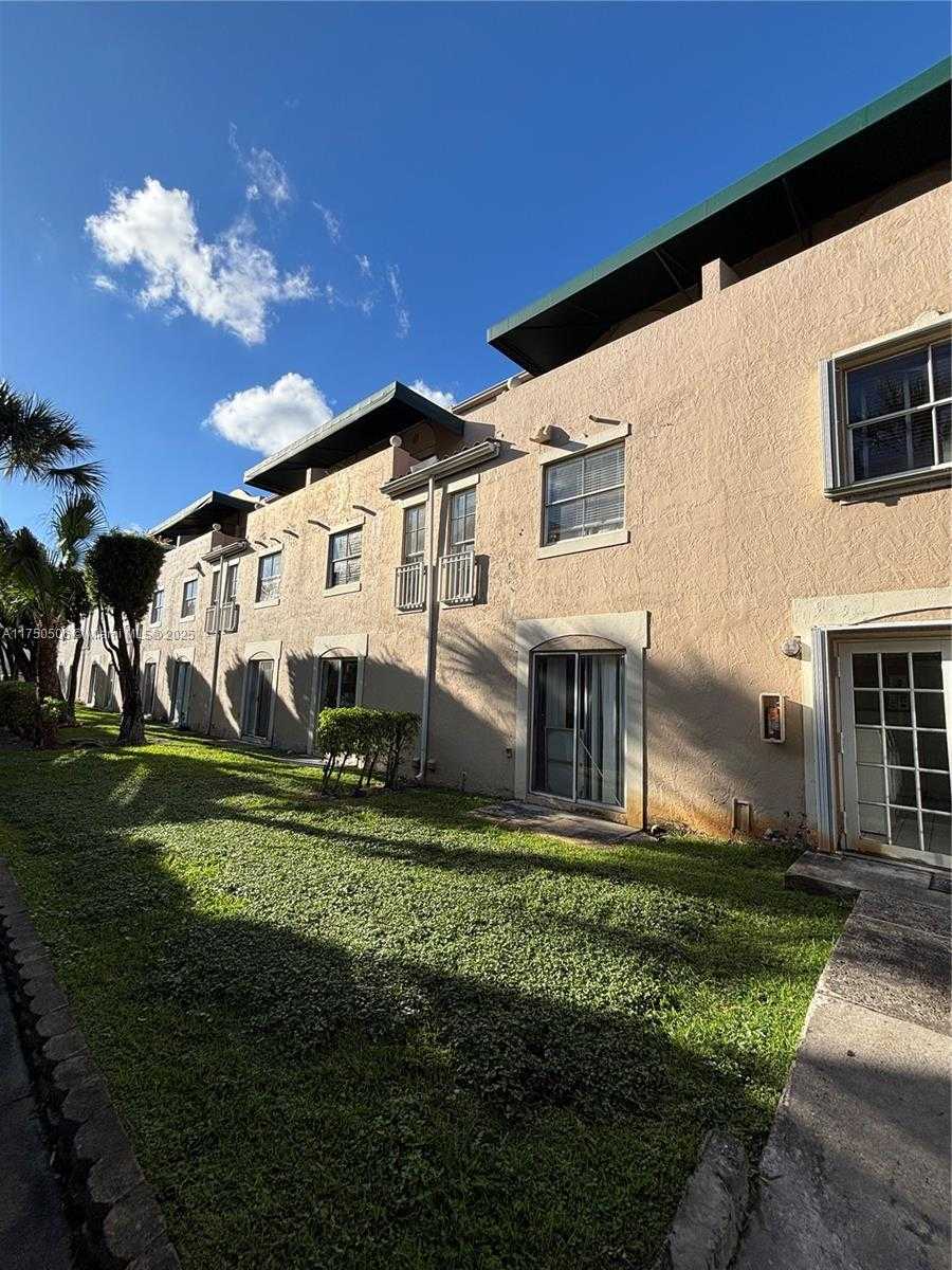 Small Image of 8670 NORTH WEST 6TH LN #4-101, Miami Number 15