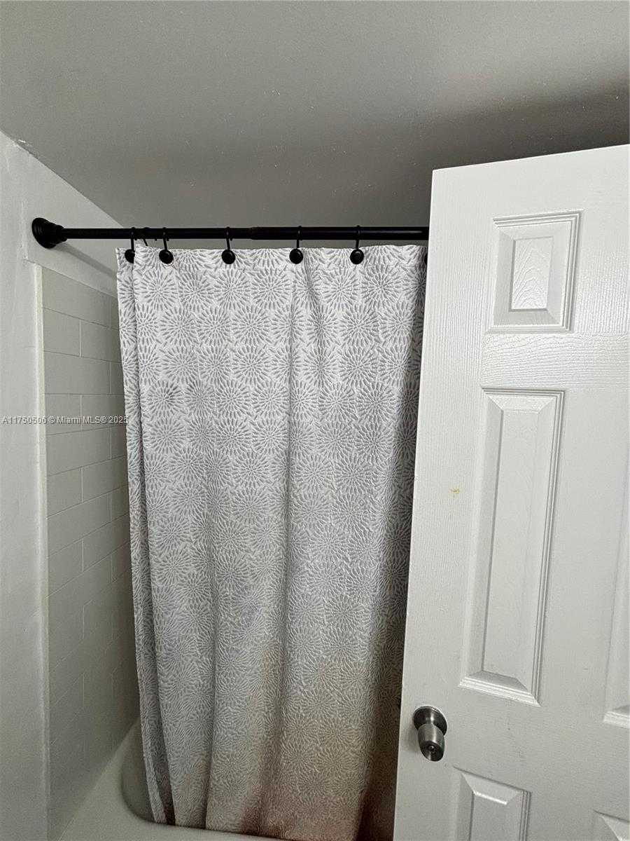 Small Image of 8670 NORTH WEST 6TH LN #4-101, Miami Number 25