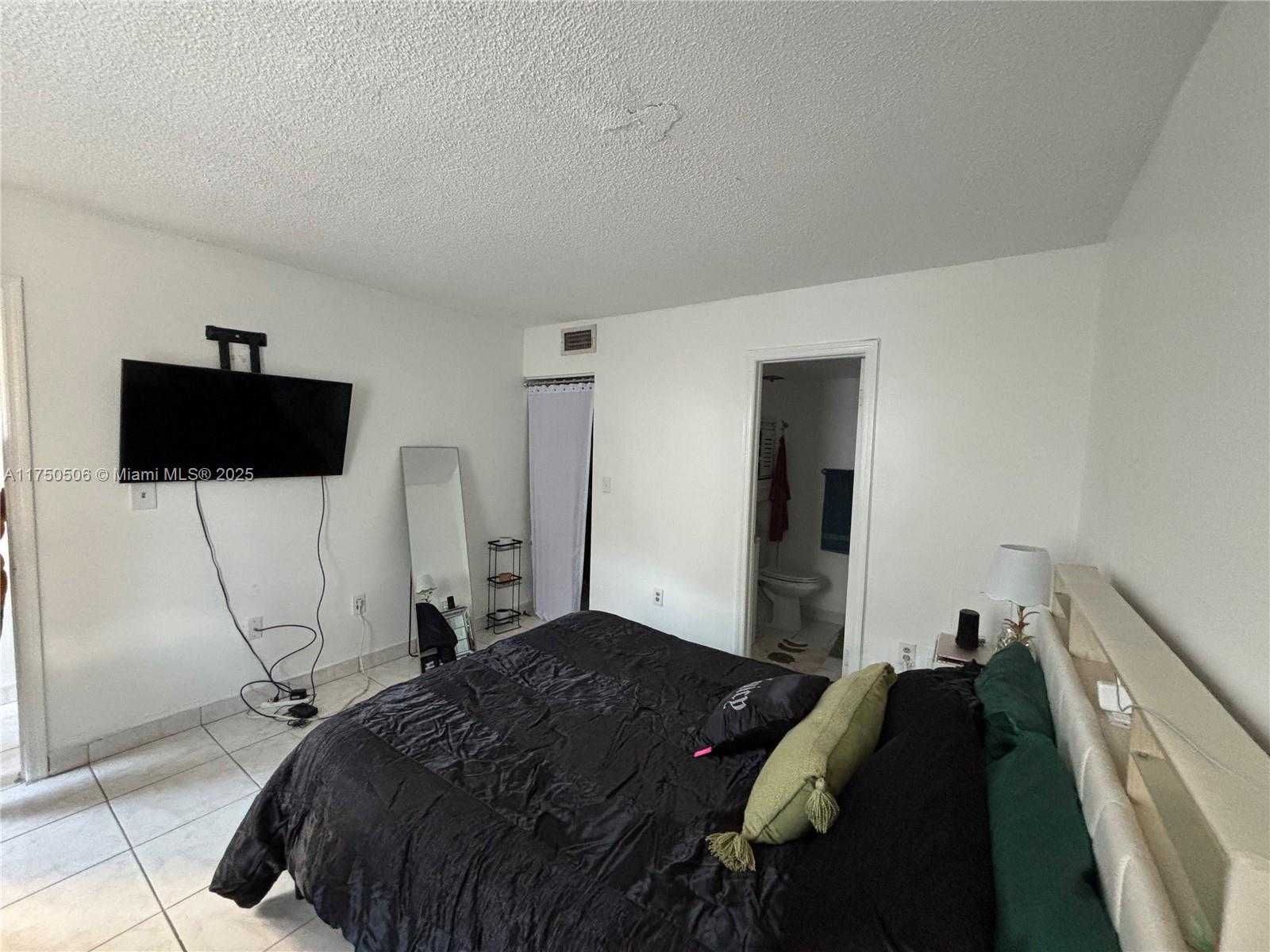 Small Image of 8670 NORTH WEST 6TH LN #4-101, Miami Number 27