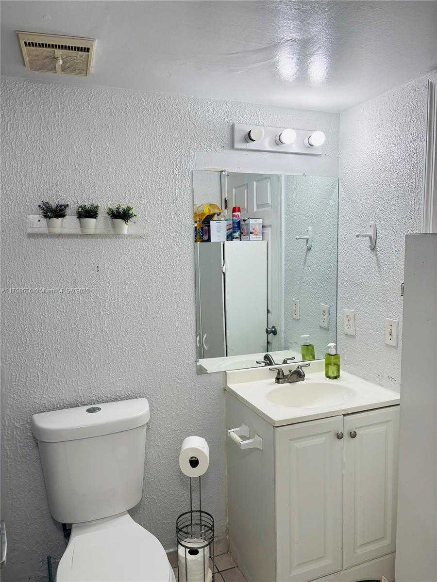 Small Image of 8670 NORTH WEST 6TH LN #4-101, Miami Number 45