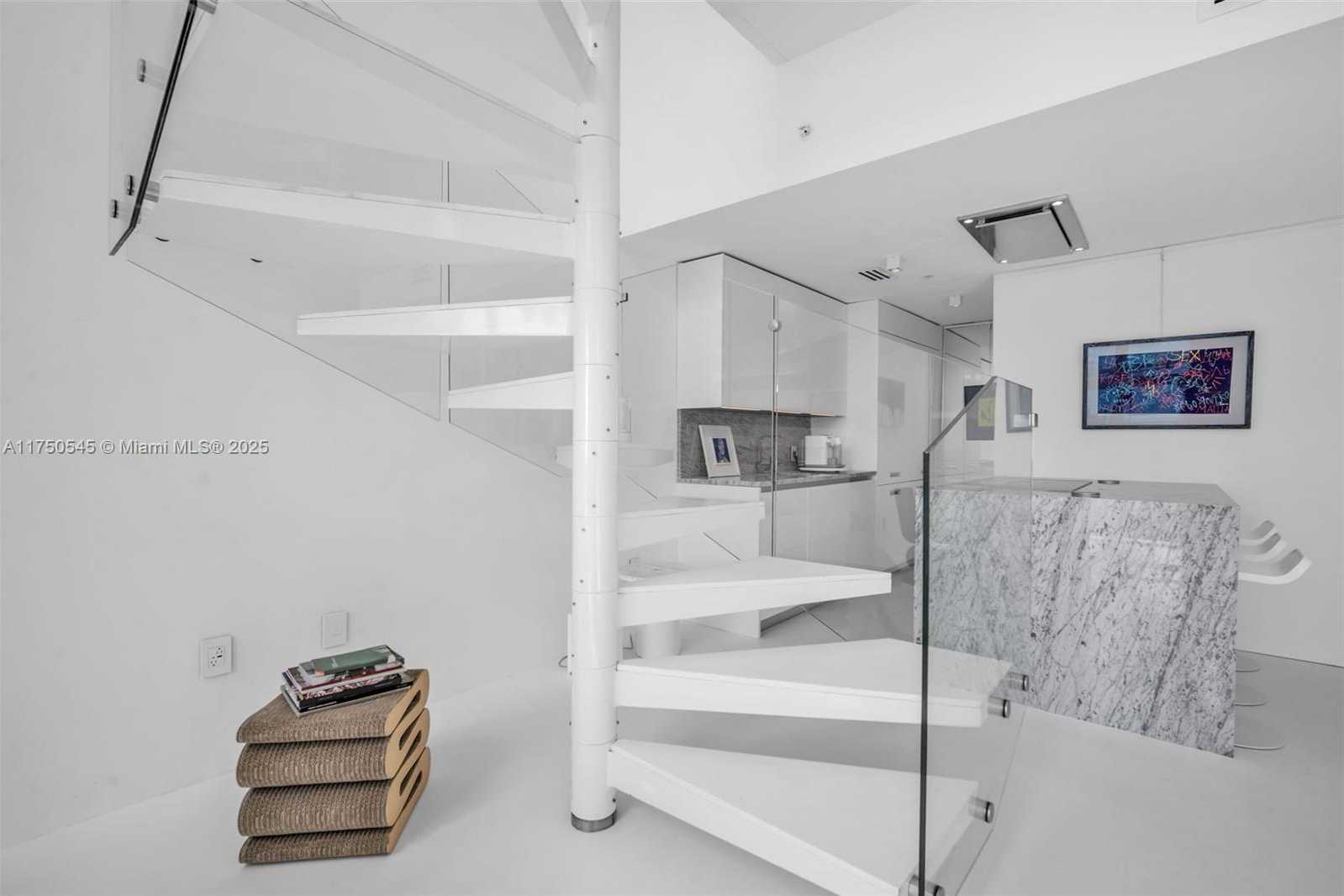 Small Image of 300 SOUTH BISCAYNE BLVD #L-1012, Miami Number 10
