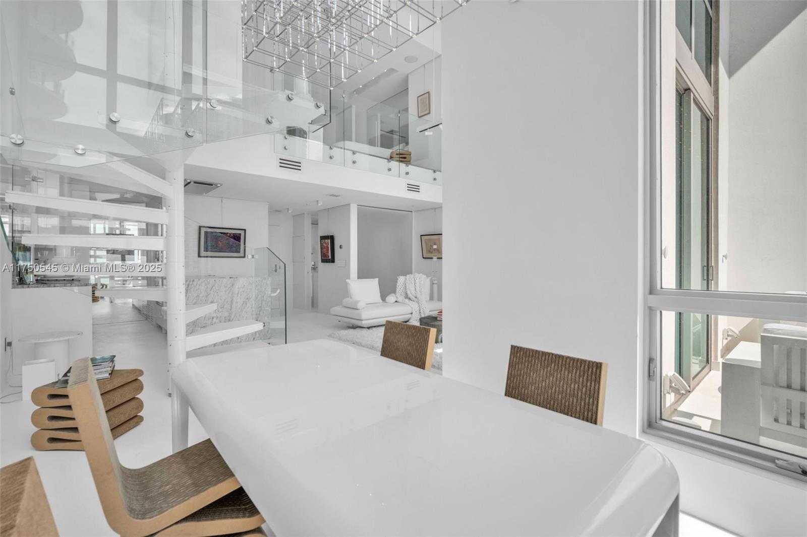 Small Image of 300 SOUTH BISCAYNE BLVD #L-1012, Miami Number 17