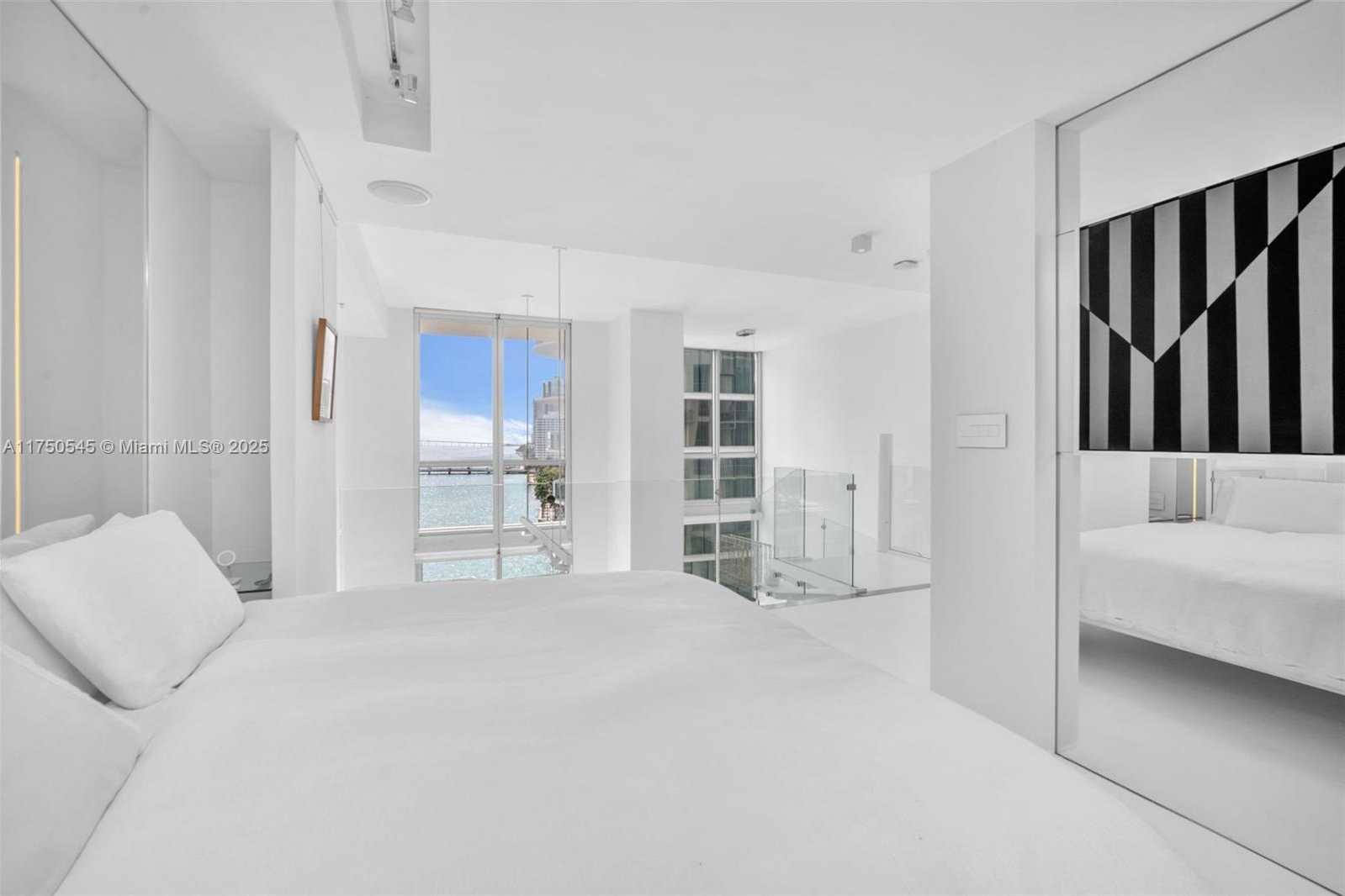 Small Image of 300 SOUTH BISCAYNE BLVD #L-1012, Miami Number 18