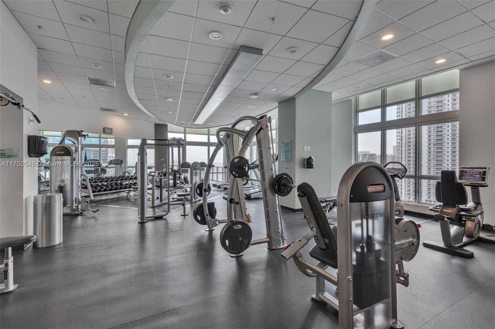 Small Image of 300 SOUTH BISCAYNE BLVD #L-1012, Miami Number 31