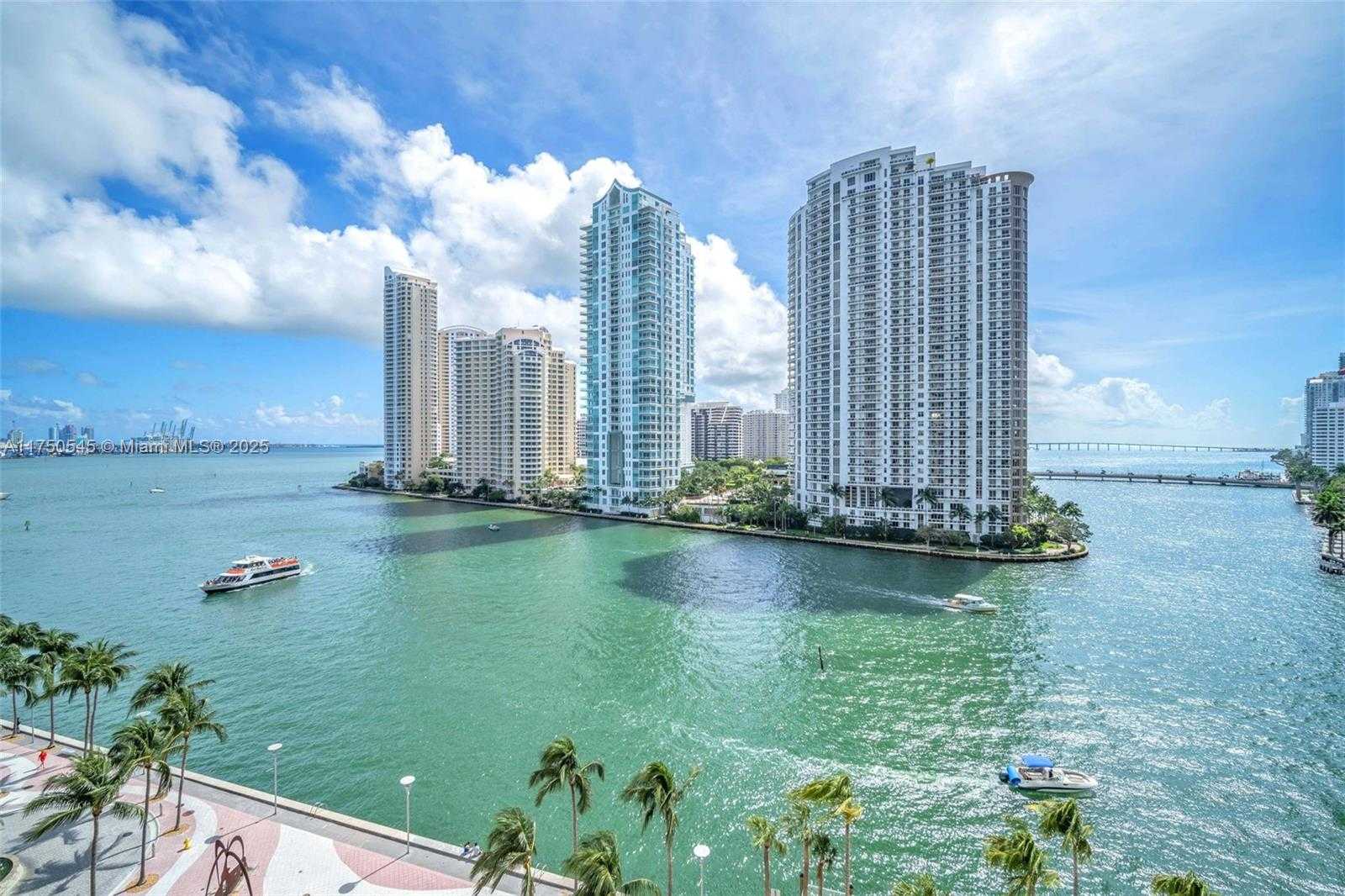 Small Image of 300 SOUTH BISCAYNE BLVD #L-1012, Miami Number 4