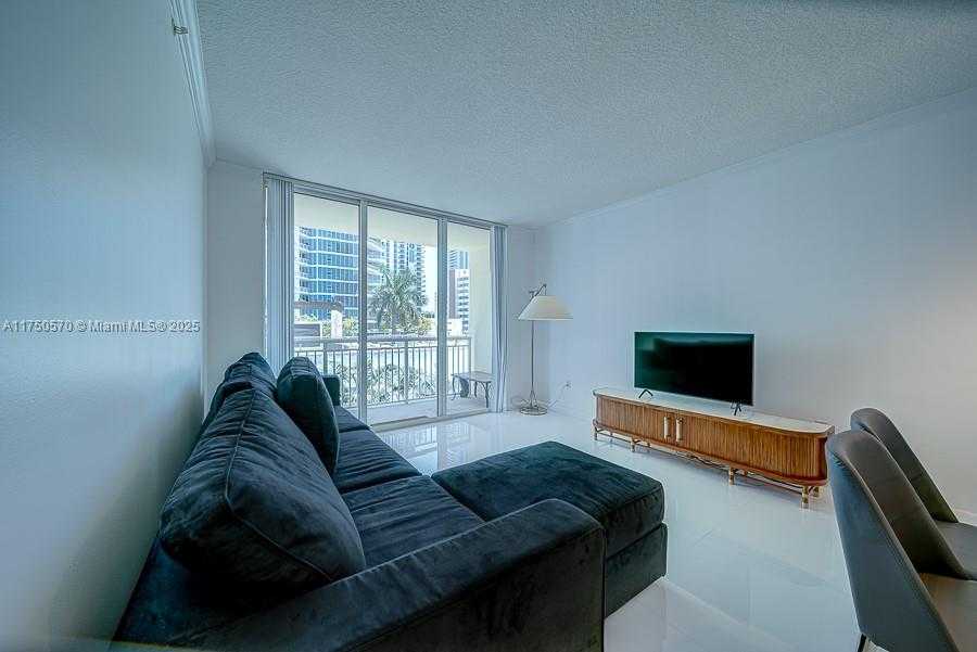 Small Image of 2000 NORTH BAYSHORE DR #526, Miami Number 14