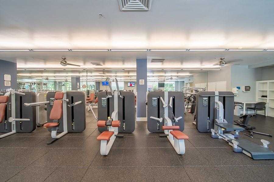 Small Image of 2000 NORTH BAYSHORE DR #526, Miami Number 31
