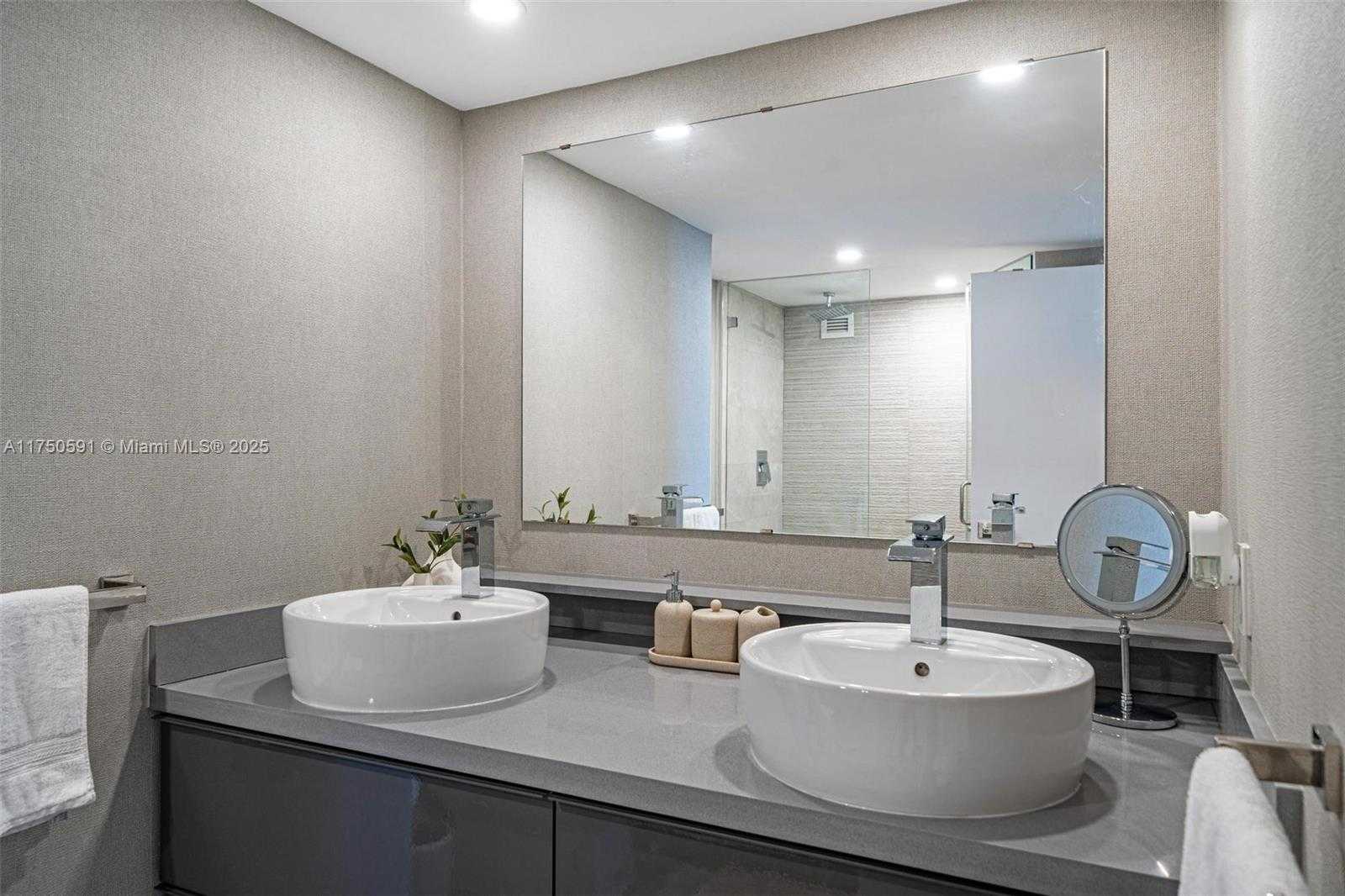 Small Image of 2301 COLLINS AVE #1534, Miami Beach Number 15