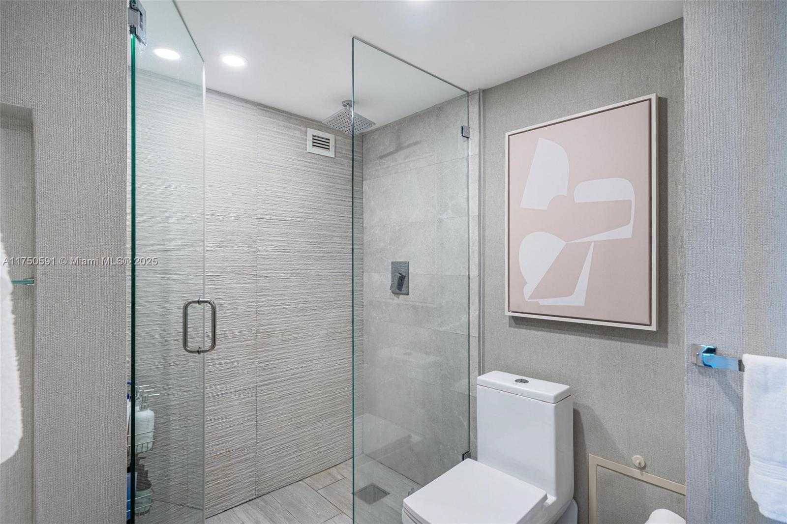 Small Image of 2301 COLLINS AVE #1534, Miami Beach Number 16