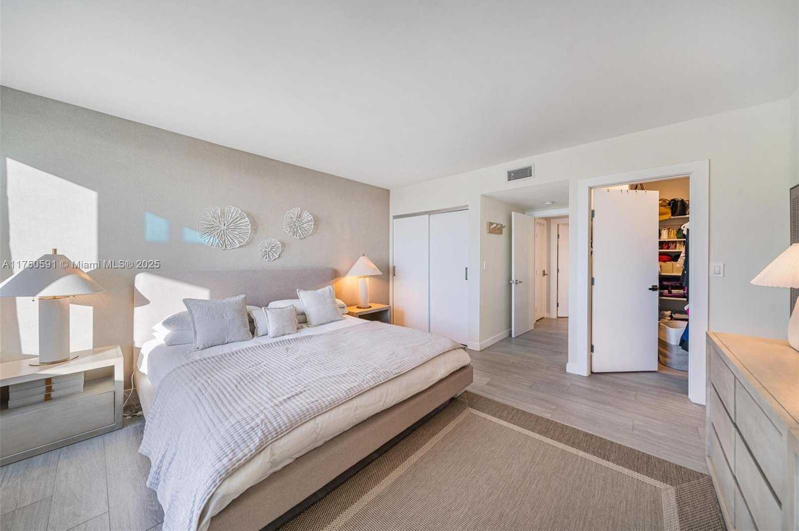 Small Image of 2301 COLLINS AVE #1534, Miami Beach Number 20