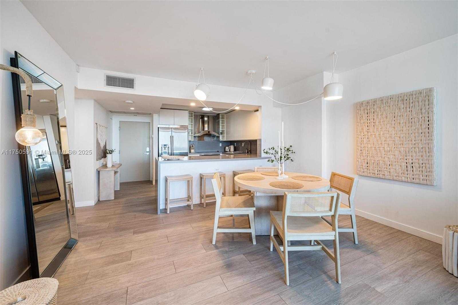 Small Image of 2301 COLLINS AVE #1534, Miami Beach Number 7