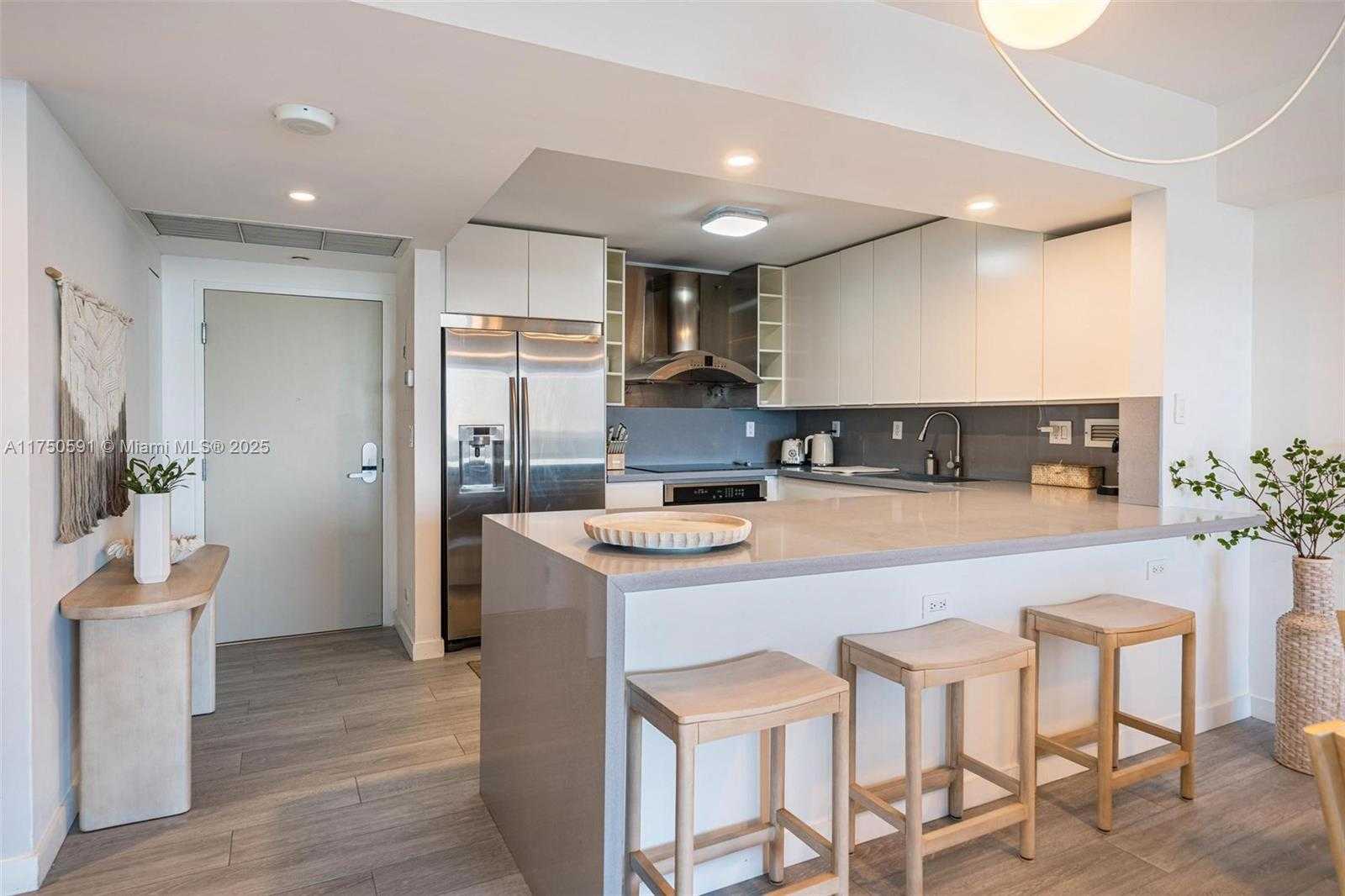 Small Image of 2301 COLLINS AVE #1534, Miami Beach Number 8