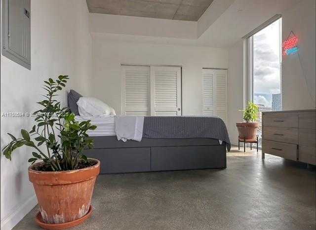Small Image of 151 SE 1st St, Miami, FL 33131, USA Number 12
