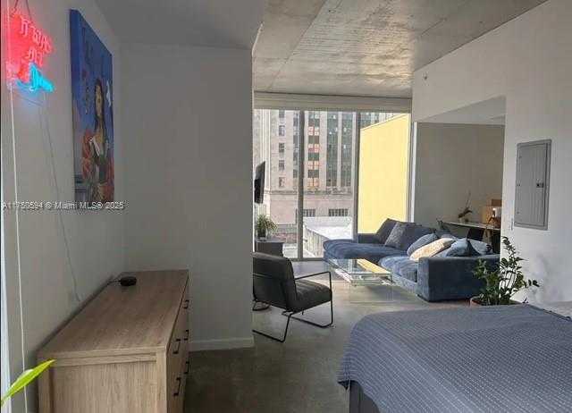 Small Image of 151 SE 1st St, Miami, FL 33131, USA Number 15