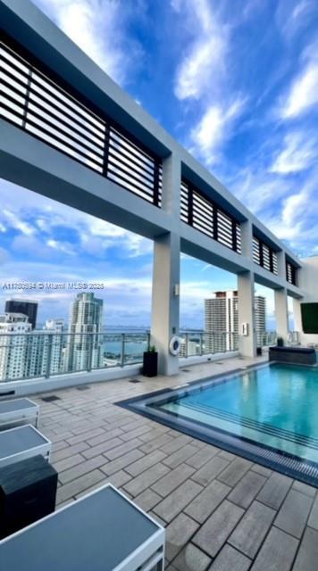 Small Image of 151 SE 1st St, Miami, FL 33131, USA Number 23