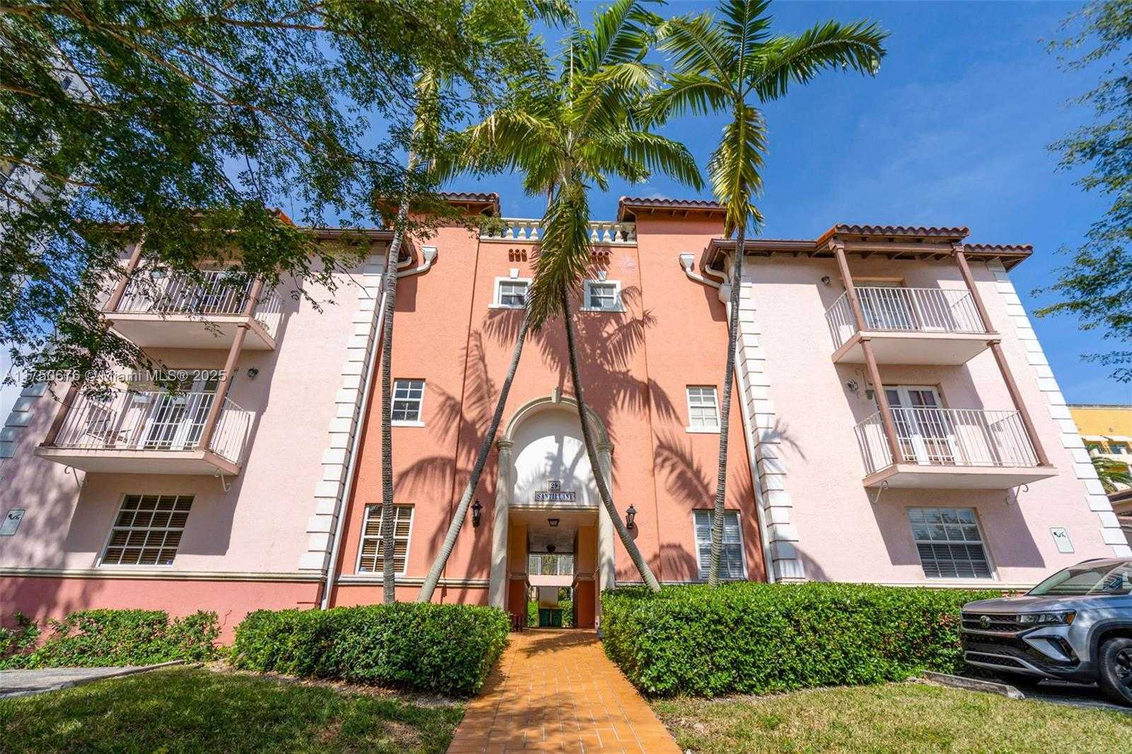Small Image of 29 SANTILLANE AVE #7, Coral Gables Number 2