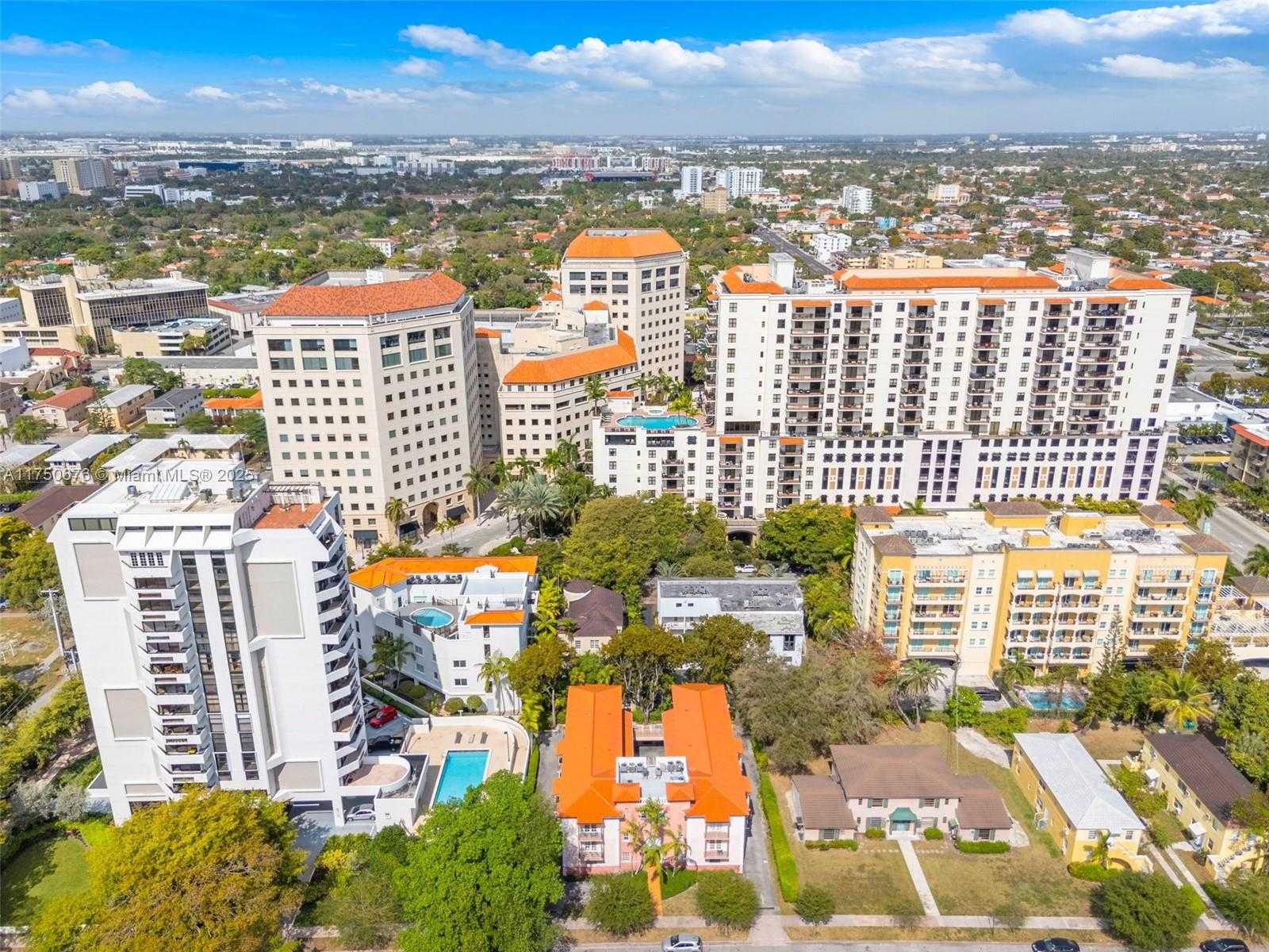 Small Image of 29 SANTILLANE AVE #7, Coral Gables Number 25