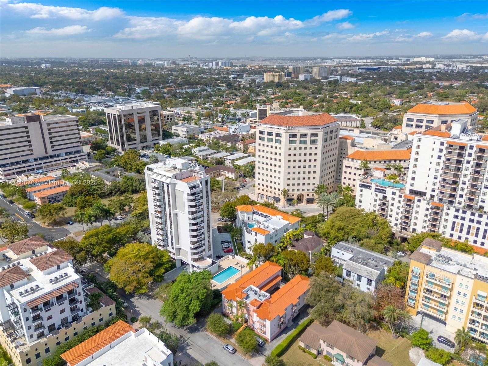 Small Image of 29 SANTILLANE AVE #7, Coral Gables Number 27