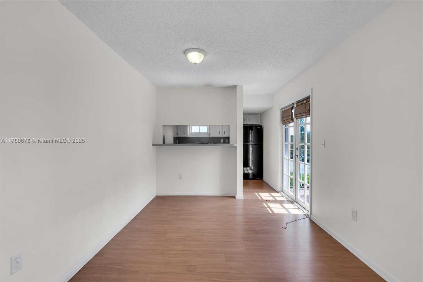 Small Image of 29 SANTILLANE AVE #7, Coral Gables Number 7