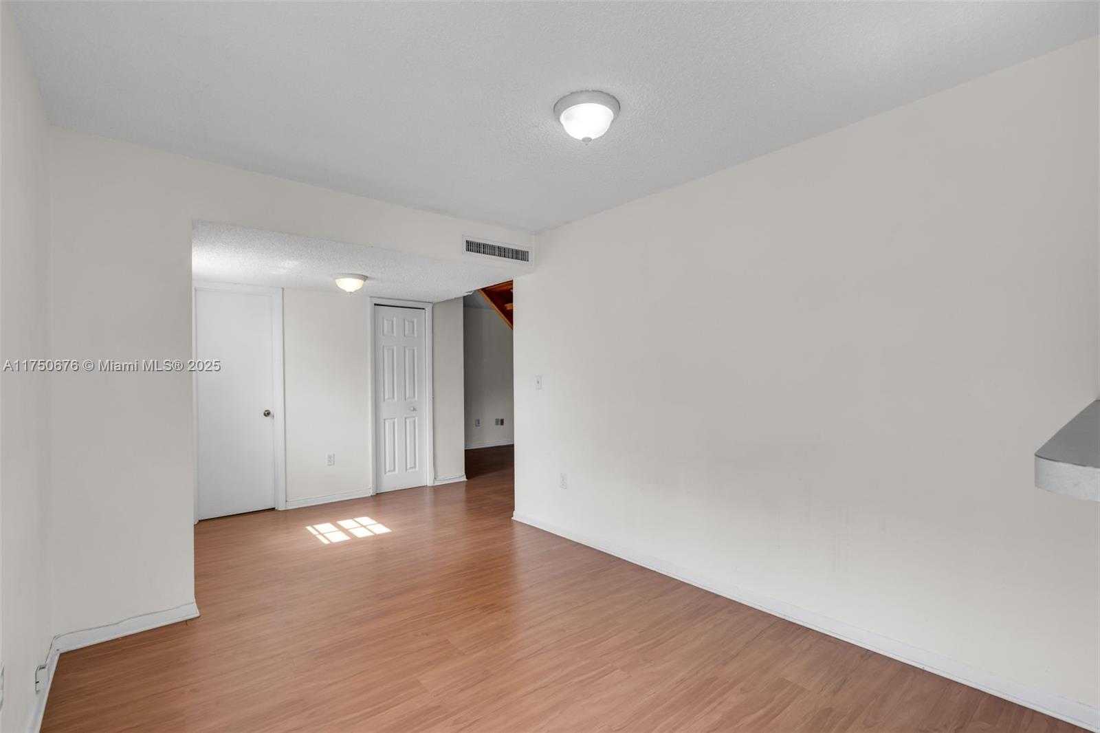 Small Image of 29 SANTILLANE AVE #7, Coral Gables Number 8
