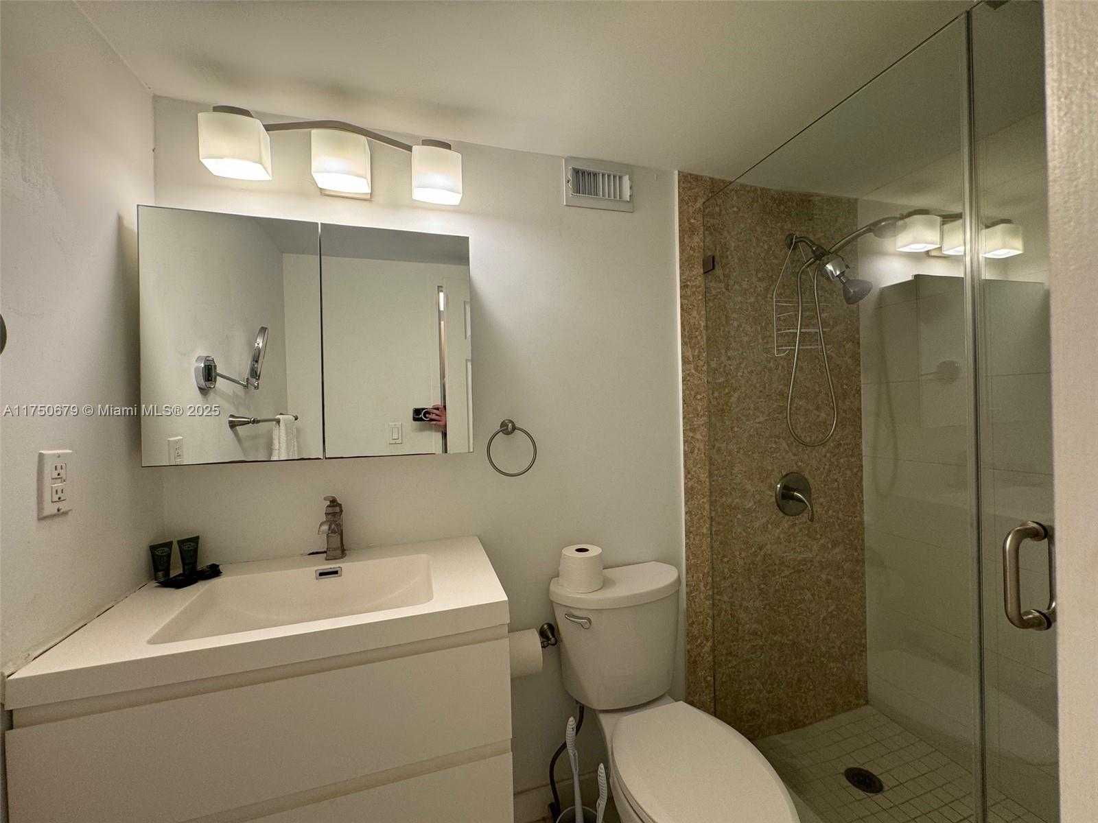 Small Image of 2501 SOUTH OCEAN DR #1519, Hollywood Number 12