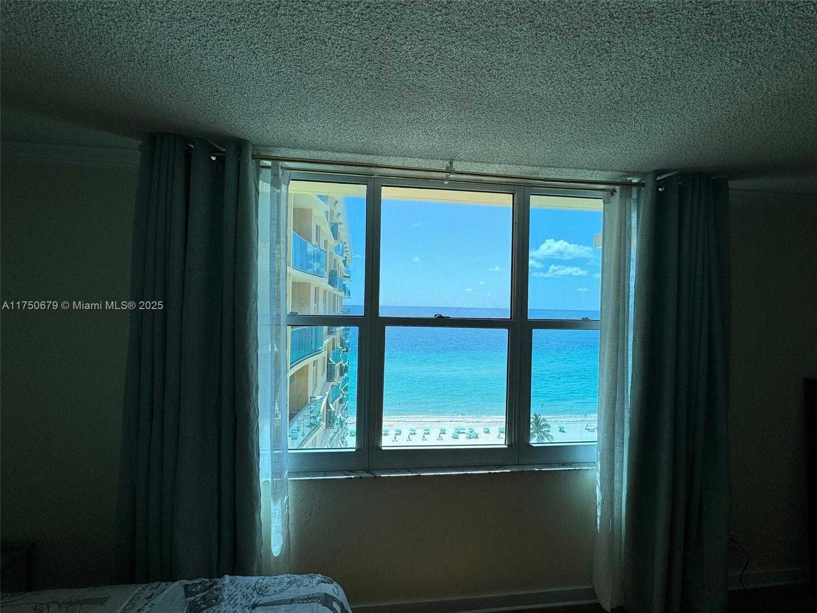 Small Image of 2501 SOUTH OCEAN DR #1519, Hollywood Number 3