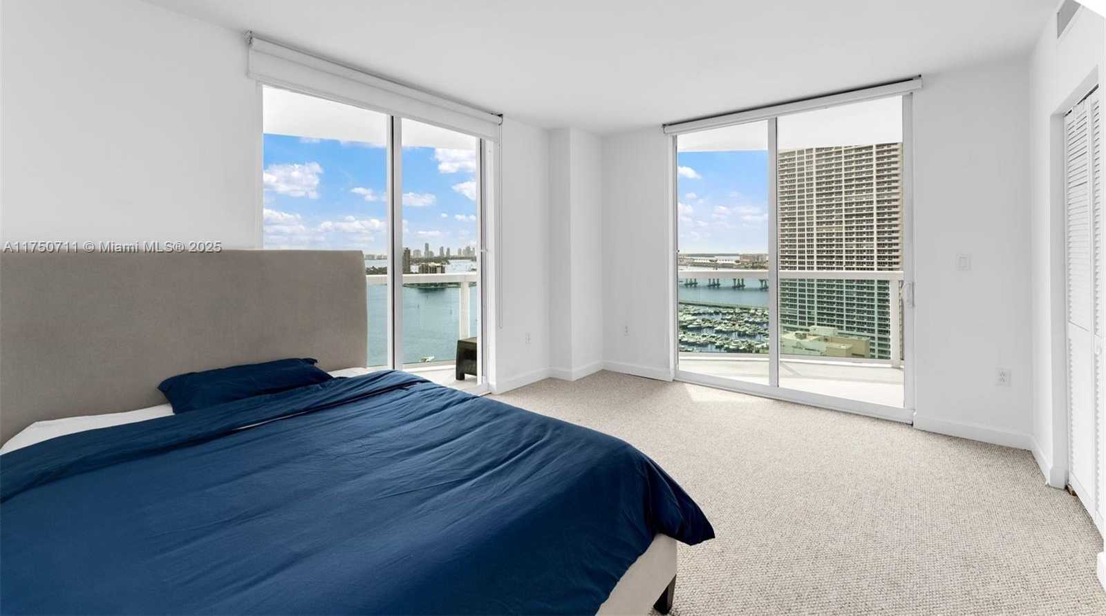 Small Image of 1800 N Bayshore Dr, Miami, FL 33132, USA Number 26