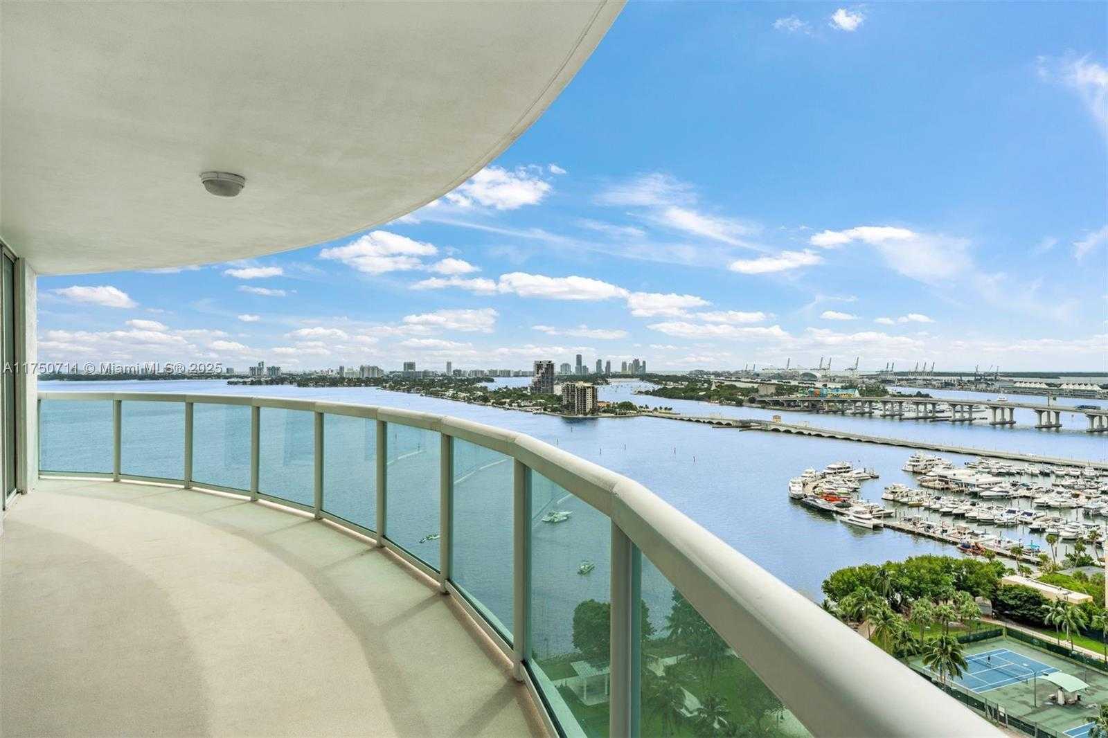 Small Image of 1800 N Bayshore Dr, Miami, FL 33132, USA Number 29