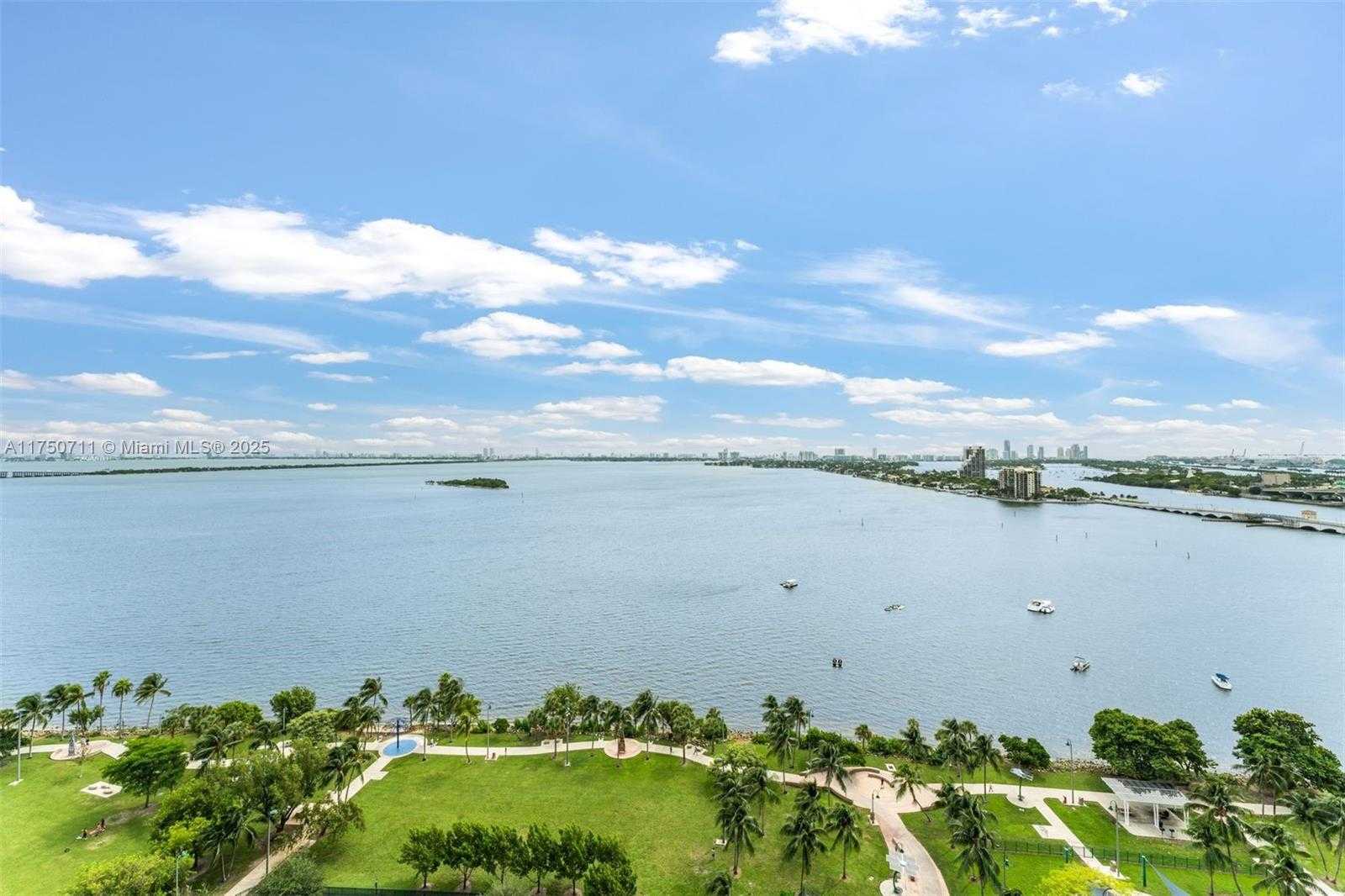 Small Image of 1800 N Bayshore Dr, Miami, FL 33132, USA Number 31