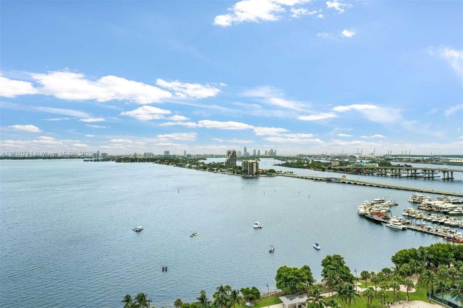 Small Image of 1800 N Bayshore Dr, Miami, FL 33132, USA Number 32