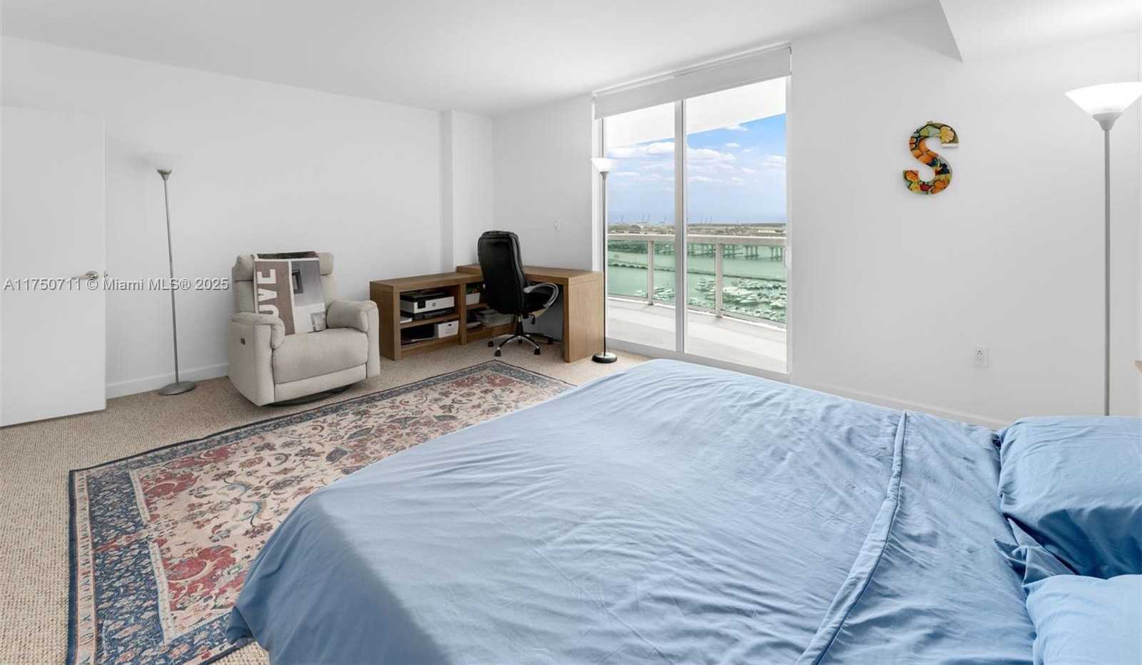 Small Image of 1800 N Bayshore Dr, Miami, FL 33132, USA Number 7