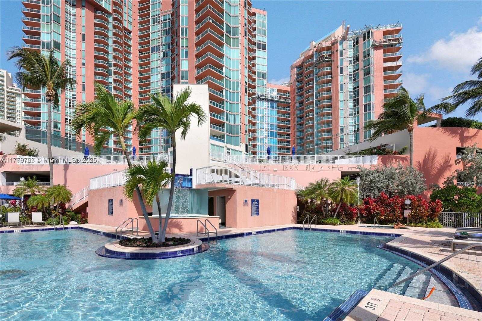Small Image of 3370 #906, Aventura Number 46