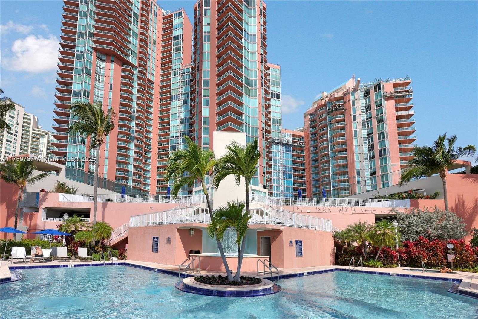 Small Image of 3370 #906, Aventura Number 47