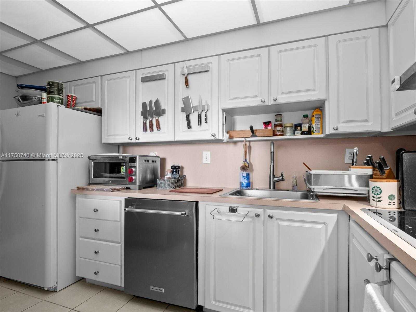 Small Image of 19390 COLLINS AVE #PH-24, Sunny Isles Beach Number 10