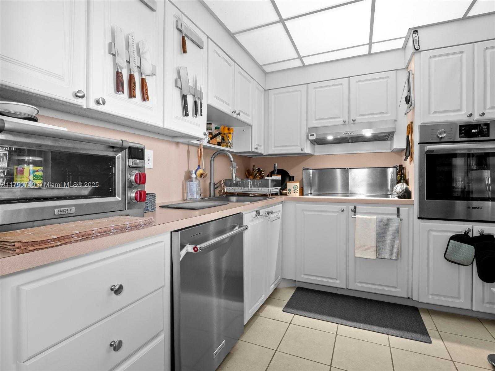 Small Image of 19390 COLLINS AVE #PH-24, Sunny Isles Beach Number 11