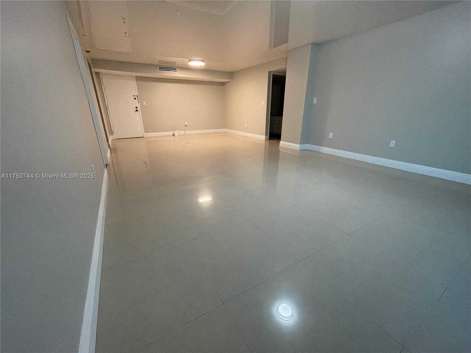 Small Image of 210 174TH ST #305, Sunny Isles Beach Number 5