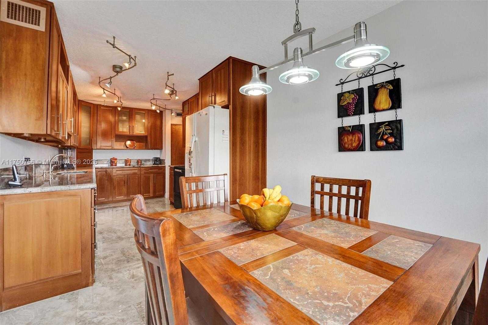 Small Image of 1201 SOUTH OCEAN DR #1711S, Hollywood Number 13