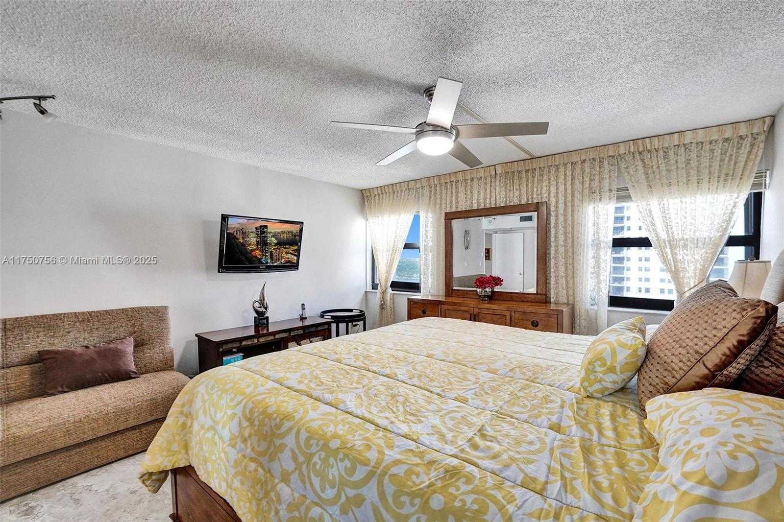 Small Image of 1201 SOUTH OCEAN DR #1711S, Hollywood Number 20