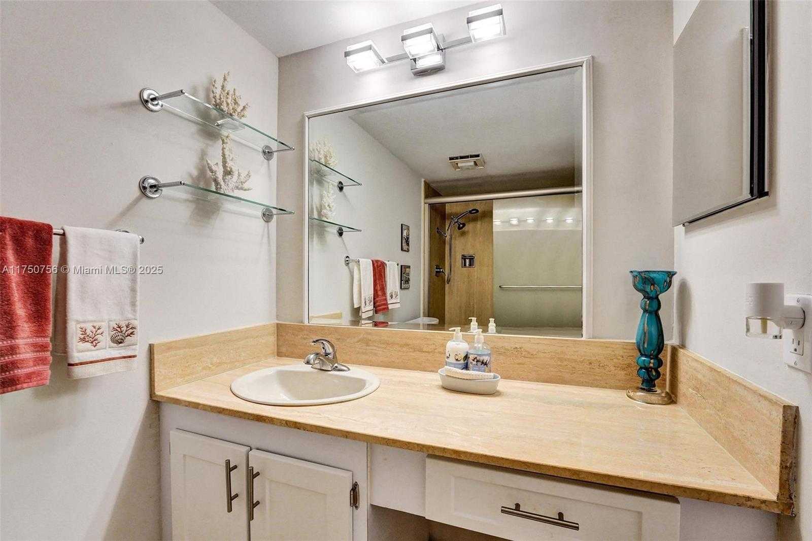 Small Image of 1201 SOUTH OCEAN DR #1711S, Hollywood Number 24