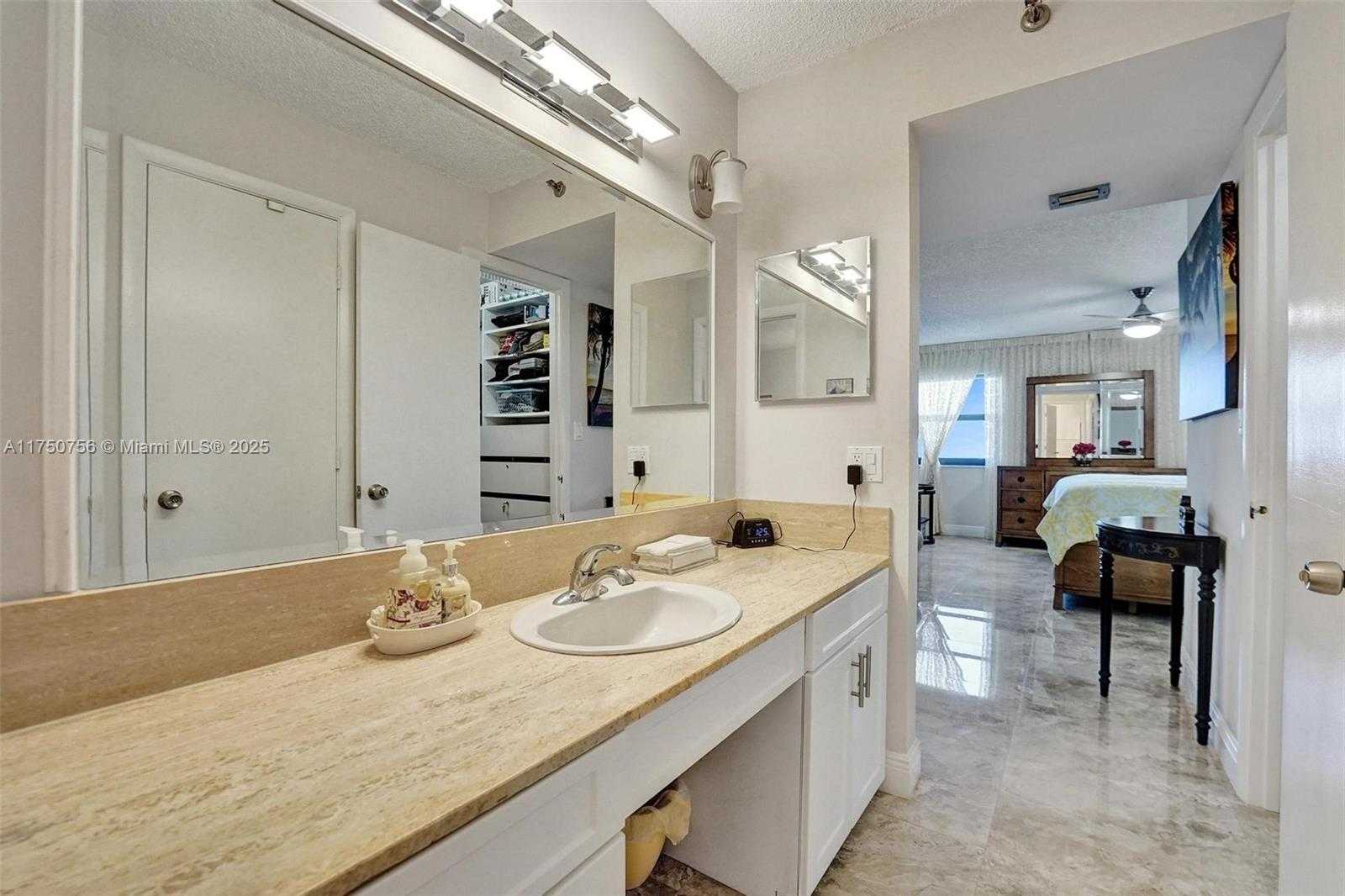 Small Image of 1201 SOUTH OCEAN DR #1711S, Hollywood Number 29