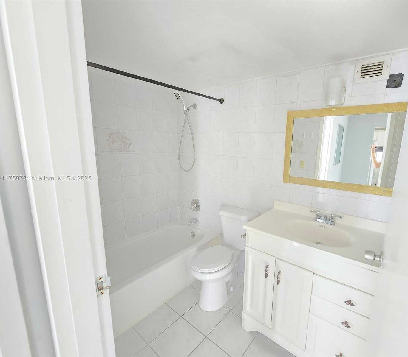 Small Image of 16919 NORTH BAY RD #517, Sunny Isles Beach Number 11