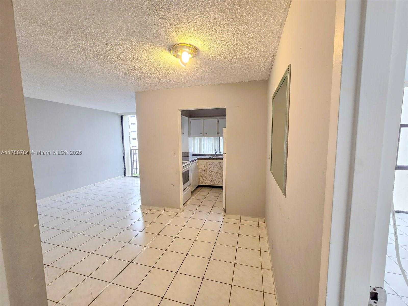 Small Image of 16919 NORTH BAY RD #517, Sunny Isles Beach Number 15