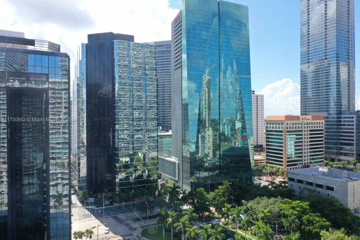Small Image of 1250 SOUTH MIAMI AVE #2206, Miami Number 20