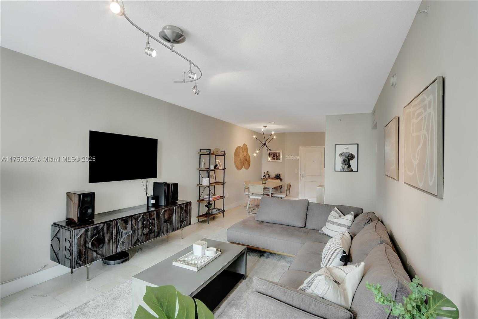 Small Image of 1250 SOUTH MIAMI AVE #2206, Miami Number 7